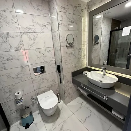Ξενοδοχείο Golden Rock Hotel&spa