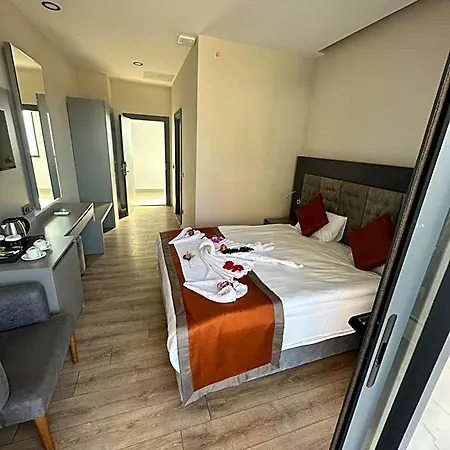 Golden Rock Hotel&spa Otel