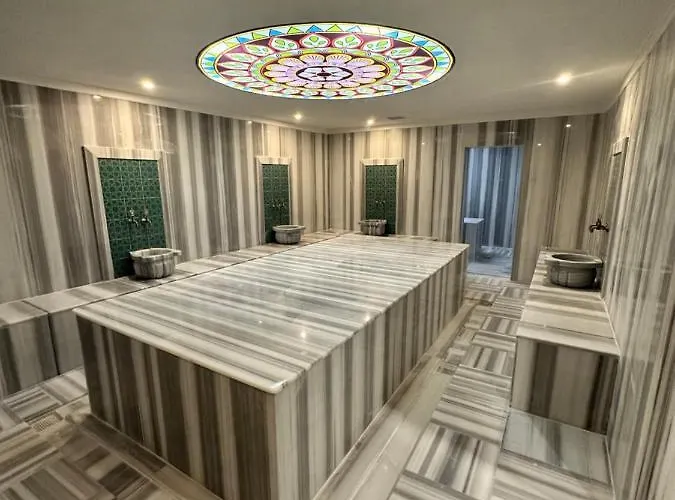 Hotel Golden Rock Hotel&spa Sidé