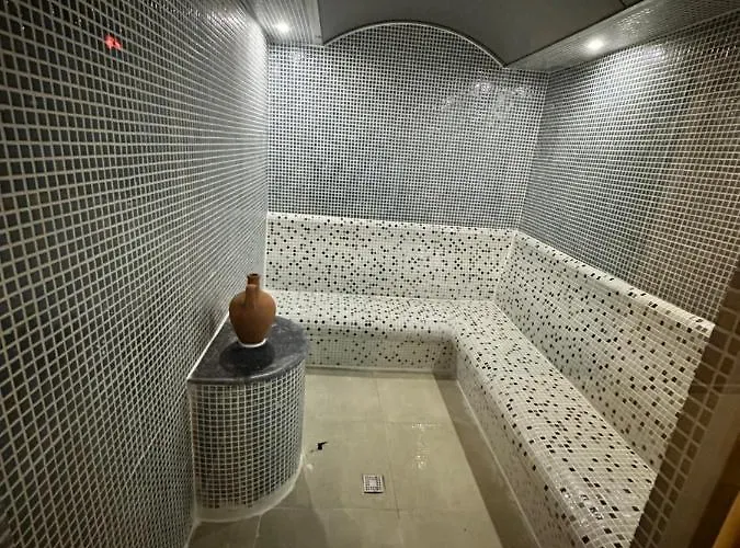 Golden Rock Hotel&spa Hotel Sidé