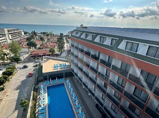 Golden Rock Hotel&spa ホテル