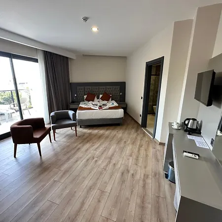Golden Rock Hotel&spa Szálloda Side