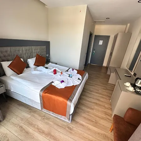 Szálloda Golden Rock Hotel&spa