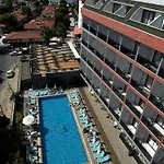فندق Golden Rock Hotel&spa 4*