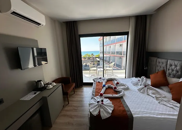 Golden Rock Hotel&spa Hotel 4*